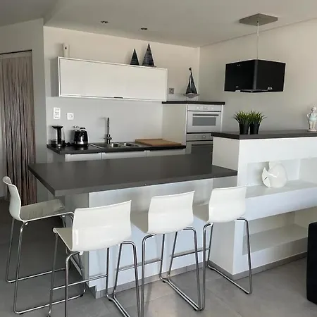 Poire Et Table 2 Marana Апартаменты *